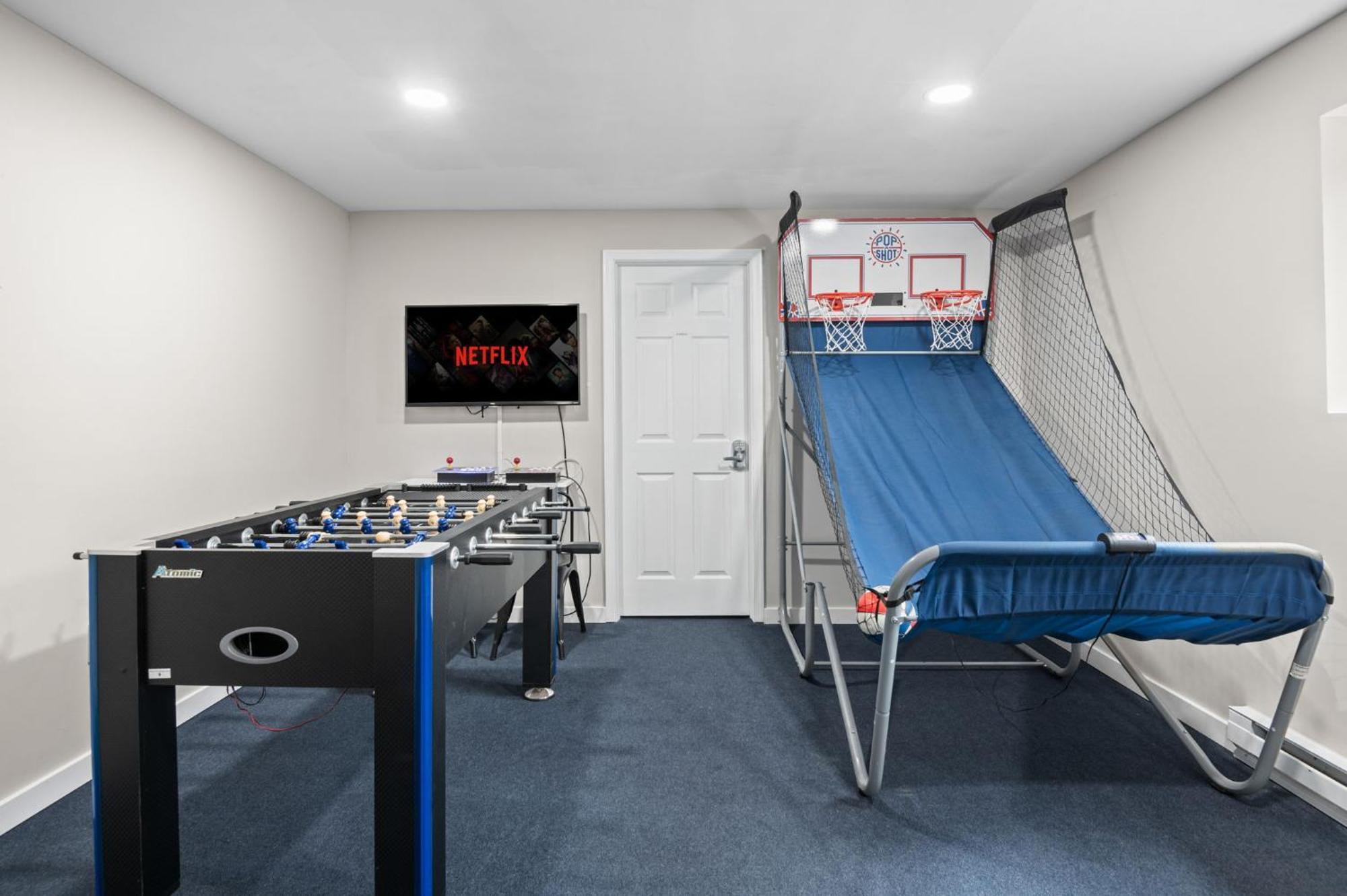 Spacious Entertainment Haven - Hot Tub And Albrightsville